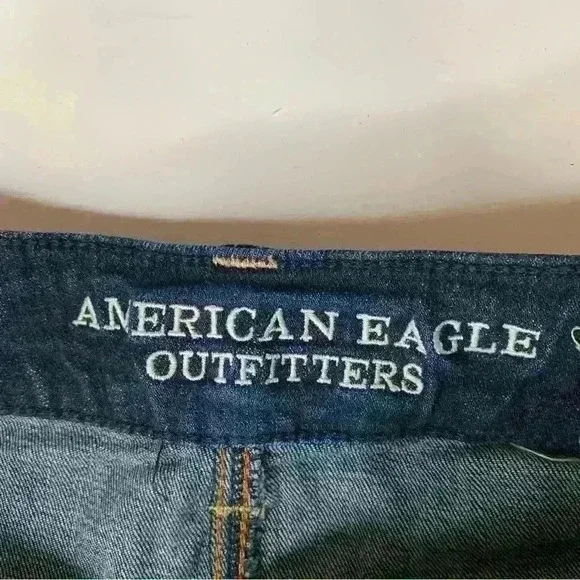 American Eagle Denim Shorts Frayed Hem - Picture 3 of 6